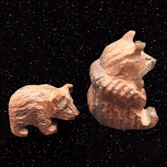 Primitive Hand Craved Mama Bear and Baby Hand Made Wooden Figure 1”T 2”T - Picture 7 of 10